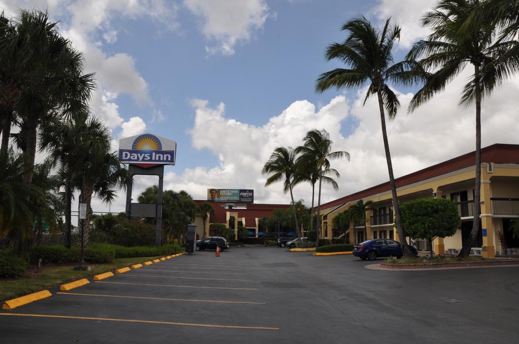 Days Inn By Wyndham Florida City Ngoại thất bức ảnh