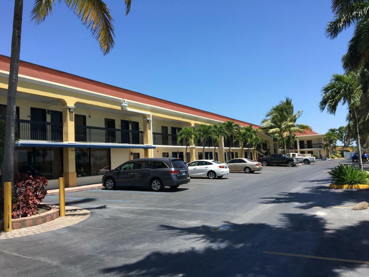 Days Inn By Wyndham Florida City Ngoại thất bức ảnh
